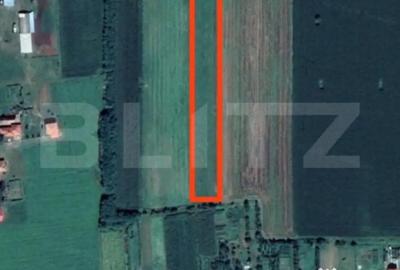 Teren de 5400 mp, în Central