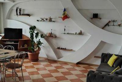 Apartament cu 3 camere în Central - 2