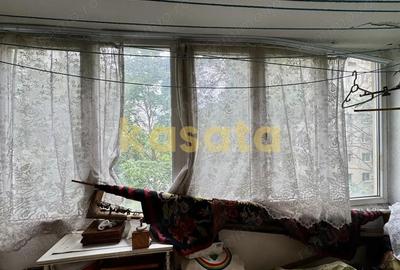 Apartament cu 4 camere decomandat în Titulescu - 10