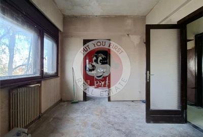 Apartament cu 5 camere semidecomandat în Victoriei - 17