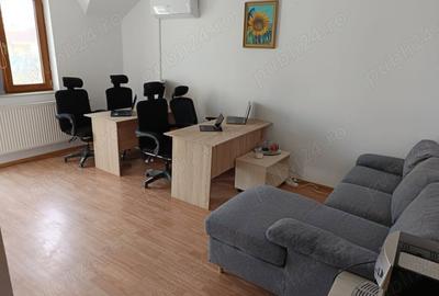 Spațiu comercial, de 22 mp, în Central - 4
