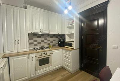 Apartament cu 3 camere decomandat în Galata - 3