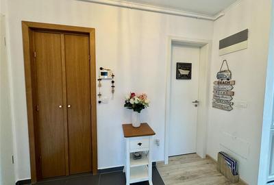 Apartament cu 2 camere decomandat, mobilat în Tractorul - 11