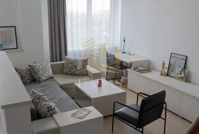 Apartament cu 3 camere semidecomandat, mobilat în Iris