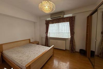 Apartament cu 3 camere în Decebal - 5
