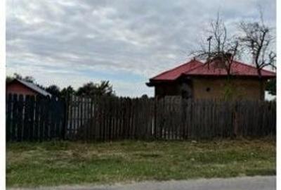 Casă în Lăceni - 1