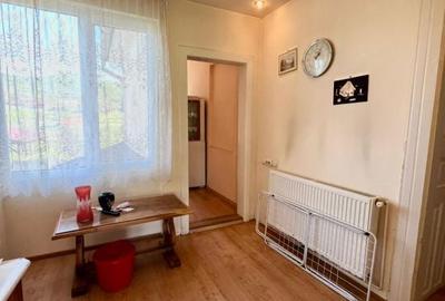 Casă cu 2 camere cu Teren 1281 Mp în Central - 3