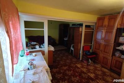 Casă cu 6 camere cu Canalizare în Ovidiu - 1