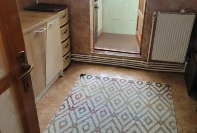 Apartament cu 2 camere decomandat în Roman - 5