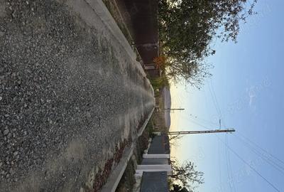Teren de 2100 mp, în Central - 7