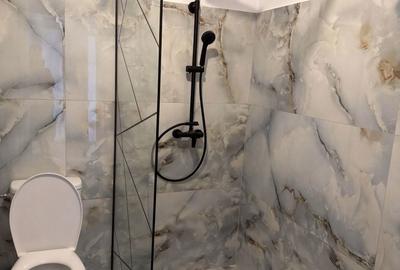Casă cu 4 camere cu Teren 300 Mp în Central - 2
