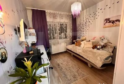 Apartament cu 4 camere decomandat în Central - 4