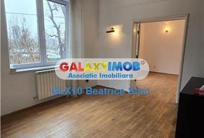 Casă cu 6 camere cu Canalizare în Central - 13