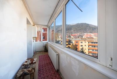 Apartament 3 camere, vedere superbă, Răcădău, str. Carpenului - 8