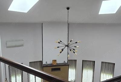 Casă cu 5 camere cu Teren 600 Mp în Central