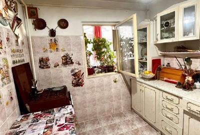 Apartament cu 3 camere decomandat în Nicolina - 4