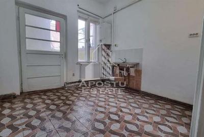 Apartament 2 camere in zona Parneava nemobilat - 4