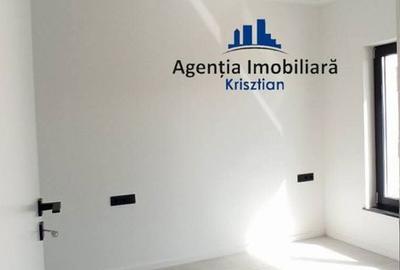 Casă cu 4 camere decomandat în Mărtinești - 9