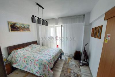 Apartament cu 2 camere decomandat în P-ța Universității