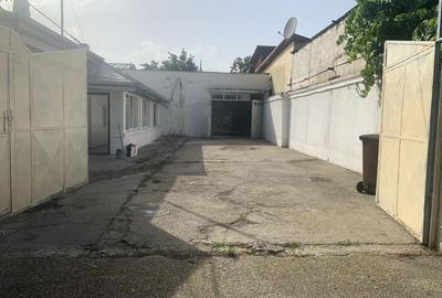 Casă cu 4 camere cu Teren 220 Mp în Constructorilor - 2