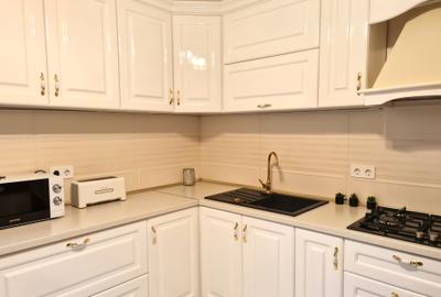 Duplex cu 4 camere cu Canalizare în Central - 11