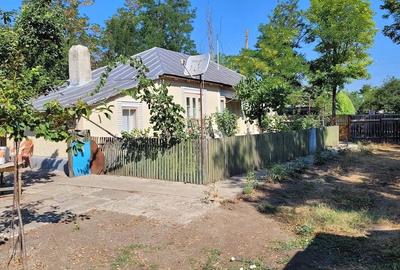 Casă cu 3 camere cu Teren 1300 Mp în Tudor Vladimirescu - 1