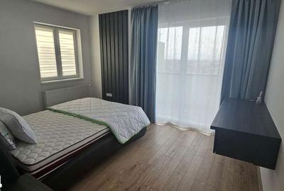 Apartament cu 3 camere, mobilat în Tractorul - 2