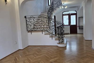 Casă individuală cu 6 camere cu Canalizare în Floreasca - 2