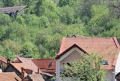 Casă cu Teren 44 Mp în Central