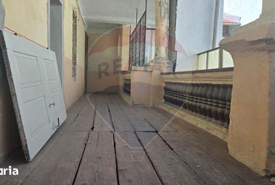 Casă cu 3 camere cu Teren 847 Mp în Central - 14