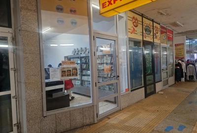 Vand Spatiu Comercial - 2