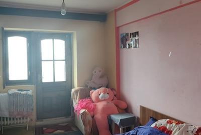 Apartament decomandat cu 3 camere, etaj 7/8, Vaslui zona Traian - 4