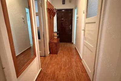 Apartament cu 2 camere decomandat în Central - 1