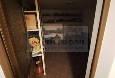 Casa/Vila de Inchiriat COPOU - 3000 euro - 36