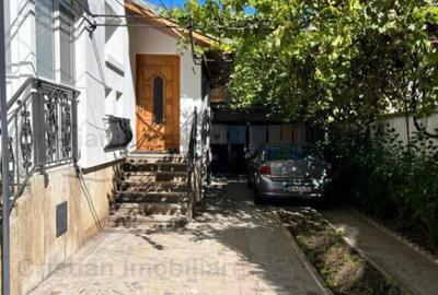 Casă cu 12 camere cu Teren 405 Mp în Central - 7