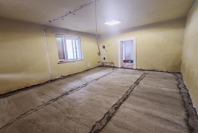 Casă individuală cu 4 camere cu Canalizare în Central - 4