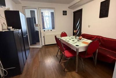 Apartament cu 2 camere decomandat în Craiovița Nouă
