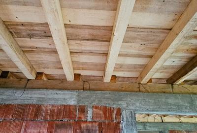 Casa la rosu si teren 500 mp,in cartier de vile,com. Dumbrava Rosie - 5