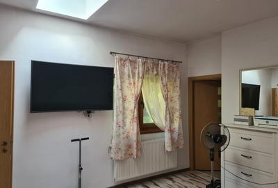 Casă individuală cu 5 camere cu Canalizare în Central - 7