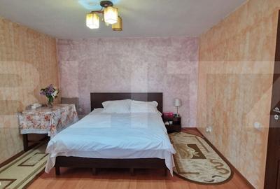 Casă cu 6 camere cu Teren 400 Mp în Podari - 11