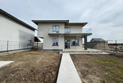 Casă cu 3 camere cu Teren 339 Mp în Central - 4