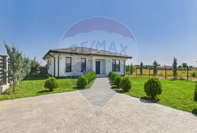 Casa utilata 4 camere in Gradistea, langa padure, zona superba