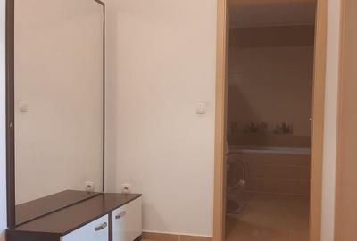 Apartament cu 2 camere decomandat, mobilat în Tractorul - 14