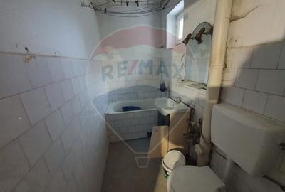 Apartament cu 2 camere de vanzare - Comanesti - 6