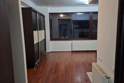 Garsonieră decomandată, mobilată în Pajura - 3