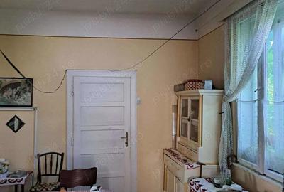 Casa de vanzare cu 2 camere , langa Liceul Economic , 110.000 euro neg - 9