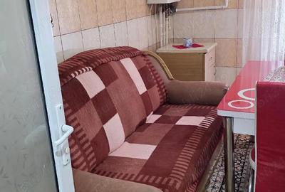 Apartament cu 3 camere decomandat în Horia - 16