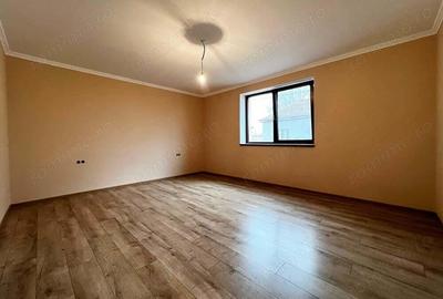 Casa familiala de vanzare in localitatea Santion, jude?ul Bihor - 2