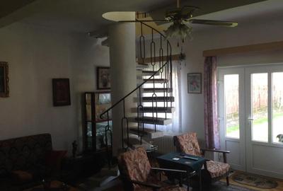 De vanzare 2 case situate in aceeasi curte, teren 749 mp, zona Brancoveanu - 2