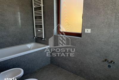 Casă cu 4 camere cu Canalizare în Moșnița Nouă